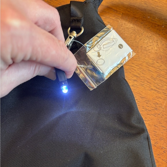 Travelon Anti-Theft Classic Mini Shoulder Bag - Picture 12 of 16